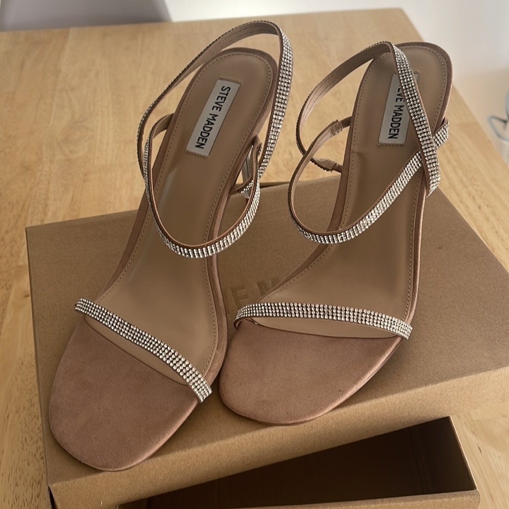 STEVE MADDEN HEELS WITH JEWEL STRAPS AND CLEAR HEELS!